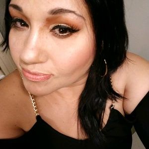 Meet your Posher, Perla